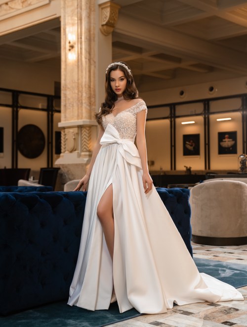 https://elisebride.ro/images/stories/virtuemart/product/4 Amelie       (2).jpg